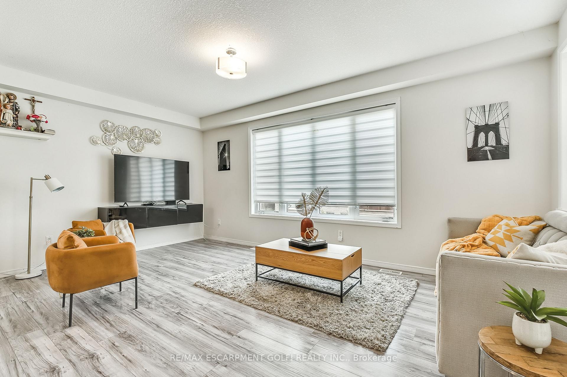 Photo 9 of 41 Sumac Drive, Haldimand — HOMEH