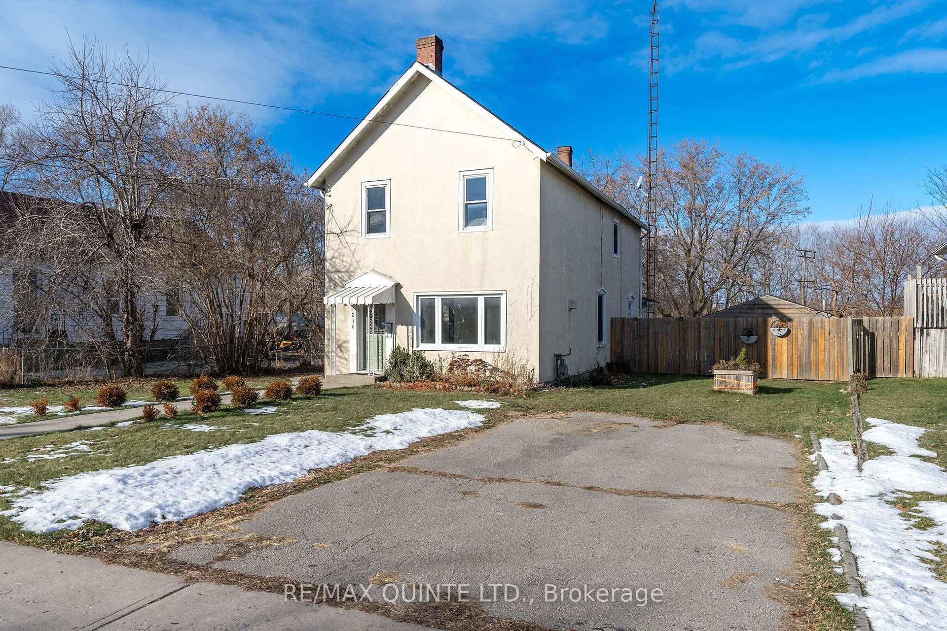 Photo 2 of 210 Station Street, Belleville, Belleville Ward — HOMEH