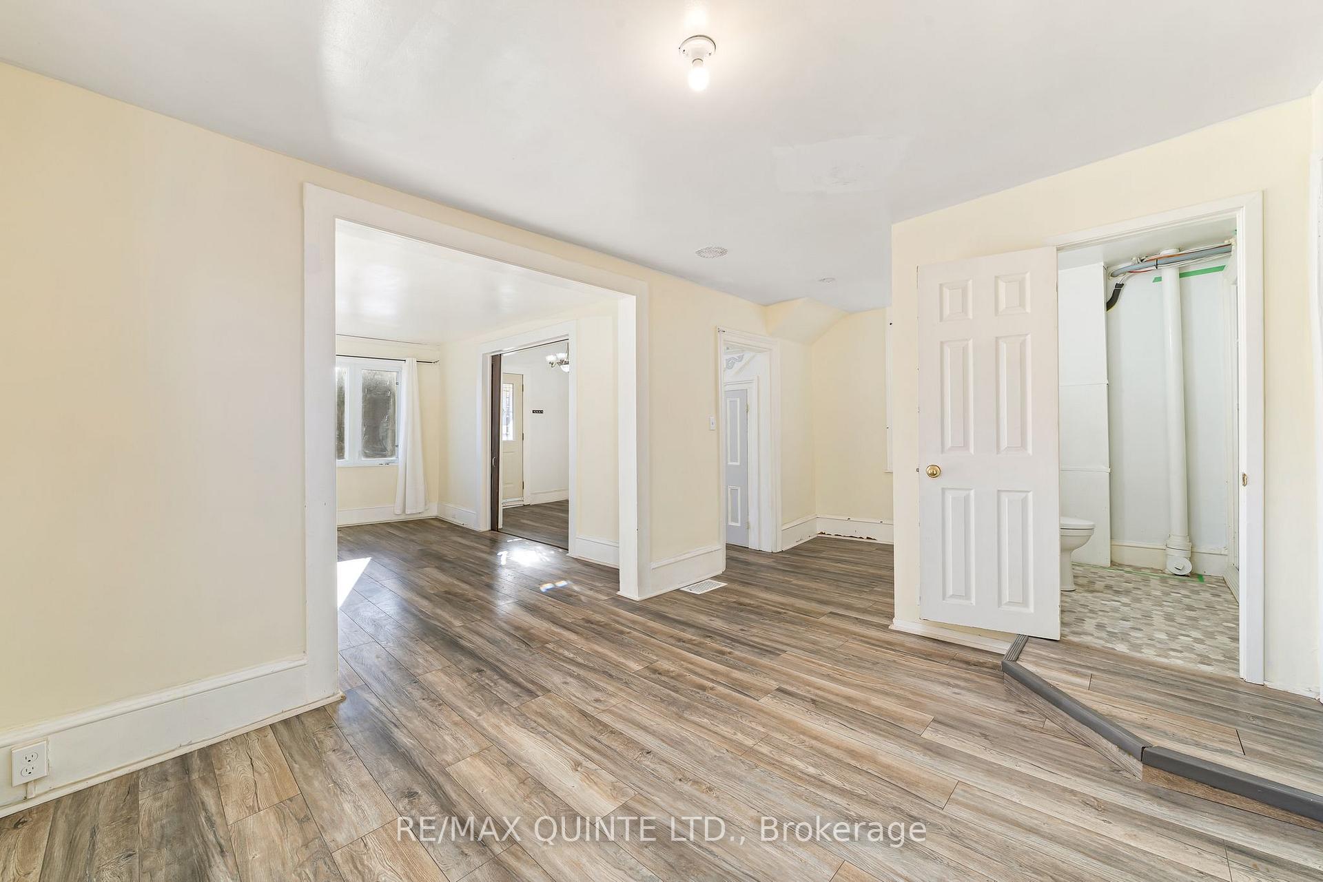 Photo 9 of 210 Station Street, Belleville, Belleville Ward — HOMEH