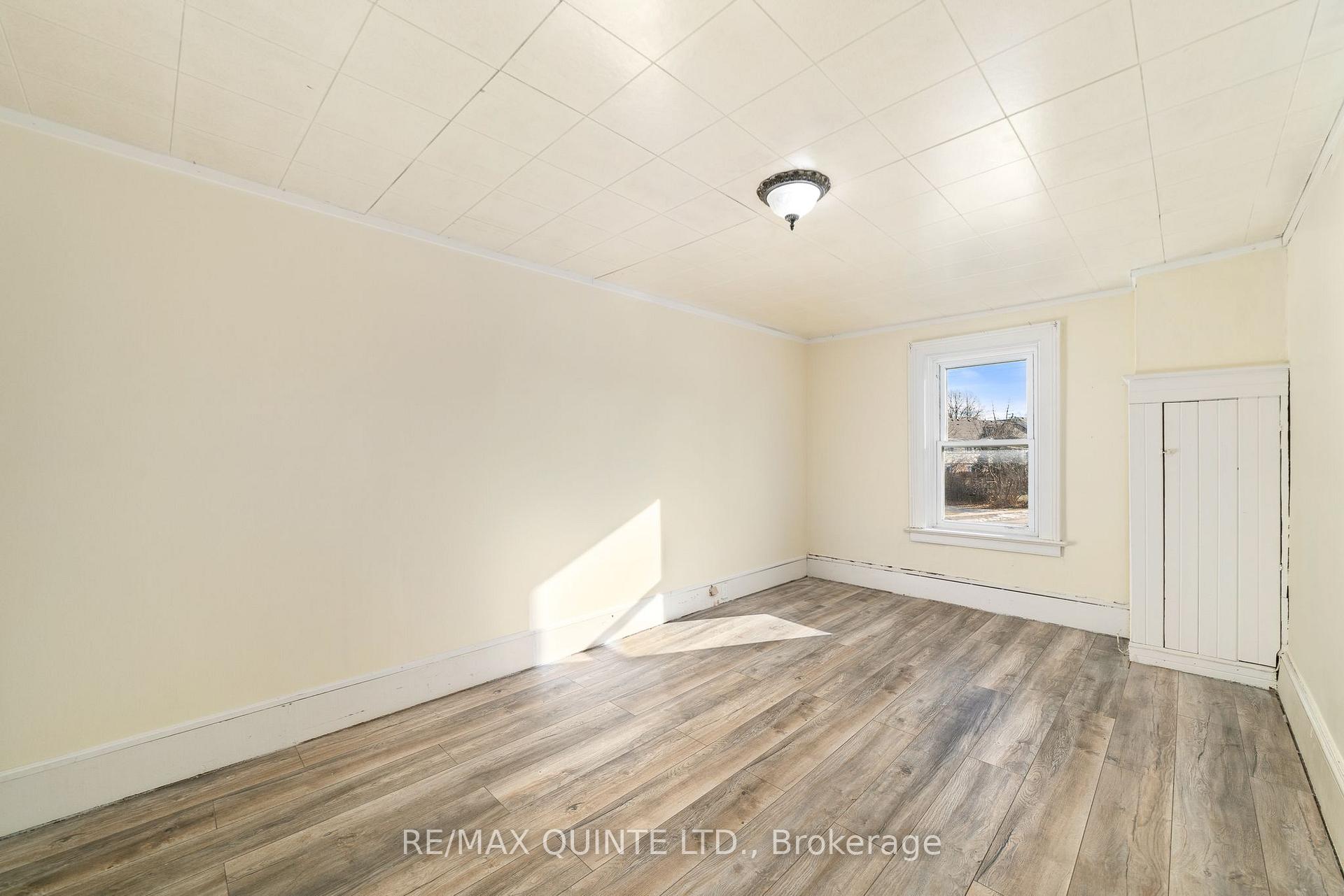 Photo 19 of 210 Station Street, Belleville, Belleville Ward — HOMEH