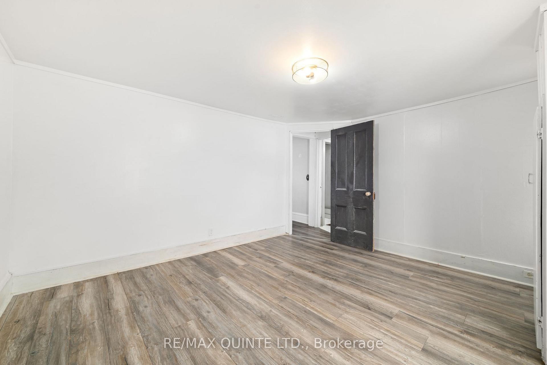 Photo 23 of 210 Station Street, Belleville, Belleville Ward — HOMEH