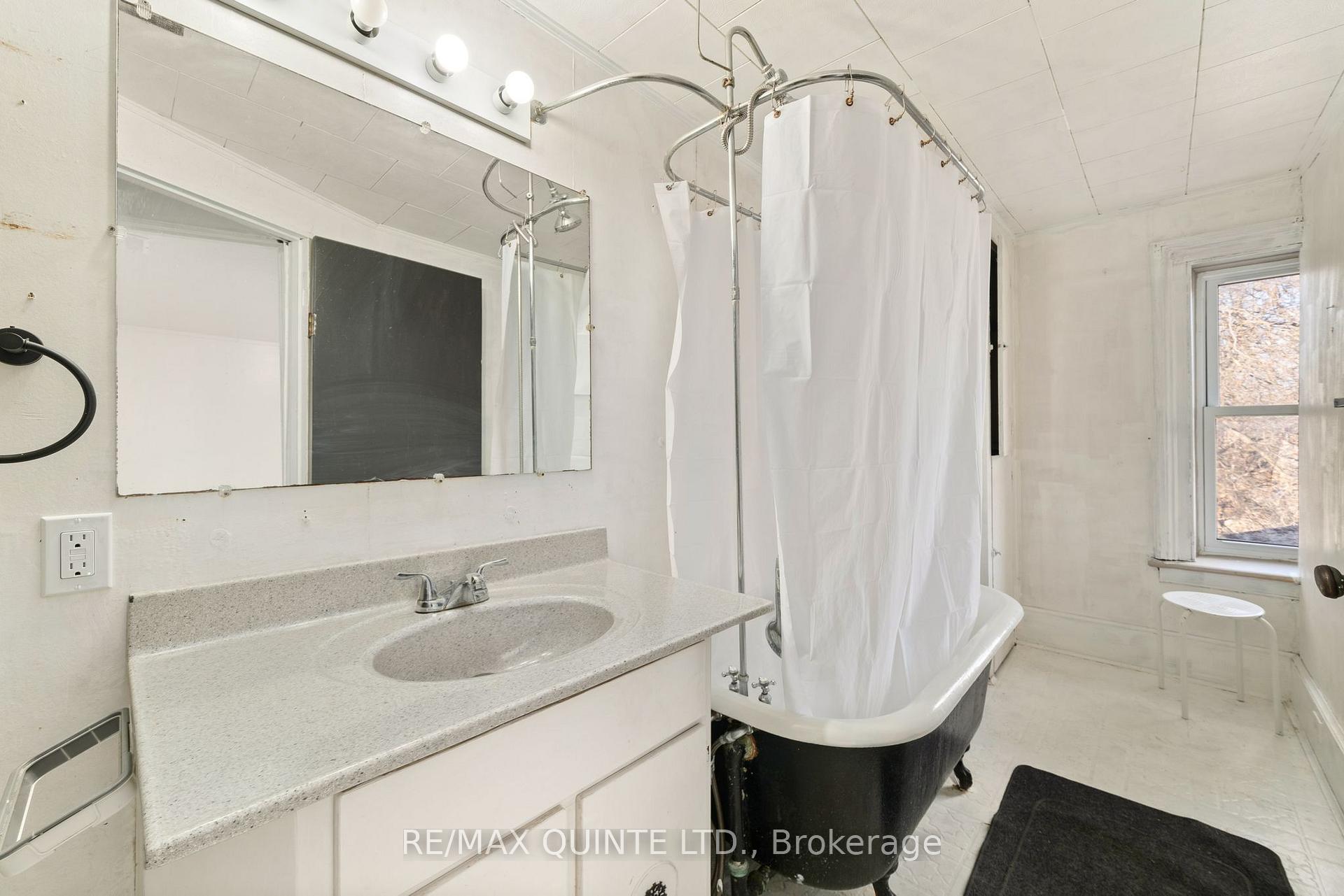Photo 26 of 210 Station Street, Belleville, Belleville Ward — HOMEH