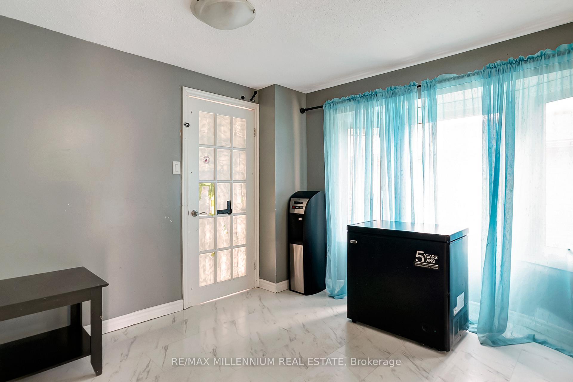 Photo 11 of 286 Driftwood Drive, Kitchener — HOMEH