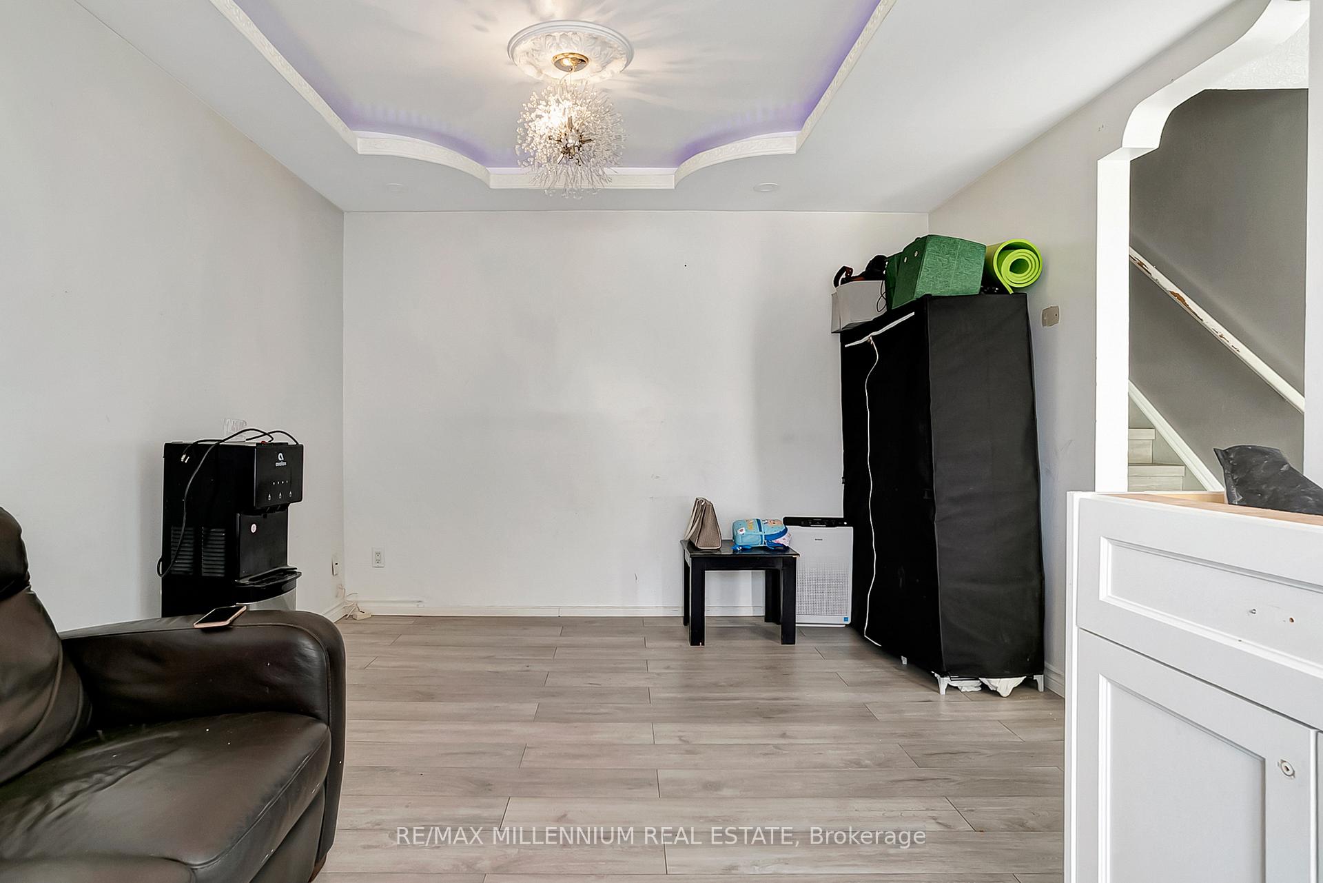Photo 6 of 286 Driftwood Drive, Kitchener — HOMEH
