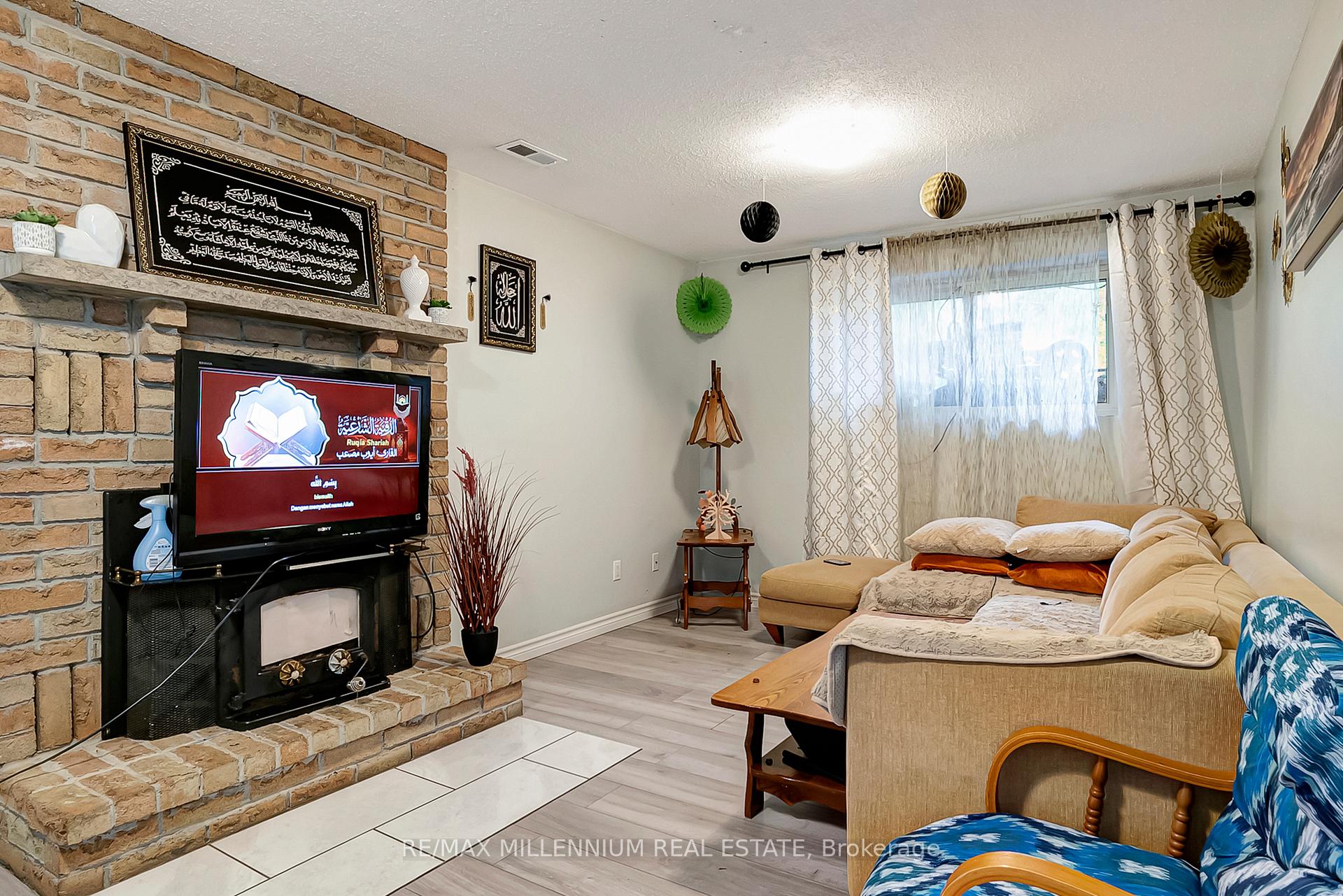 Photo 9 of 286 Driftwood Drive, Kitchener — HOMEH