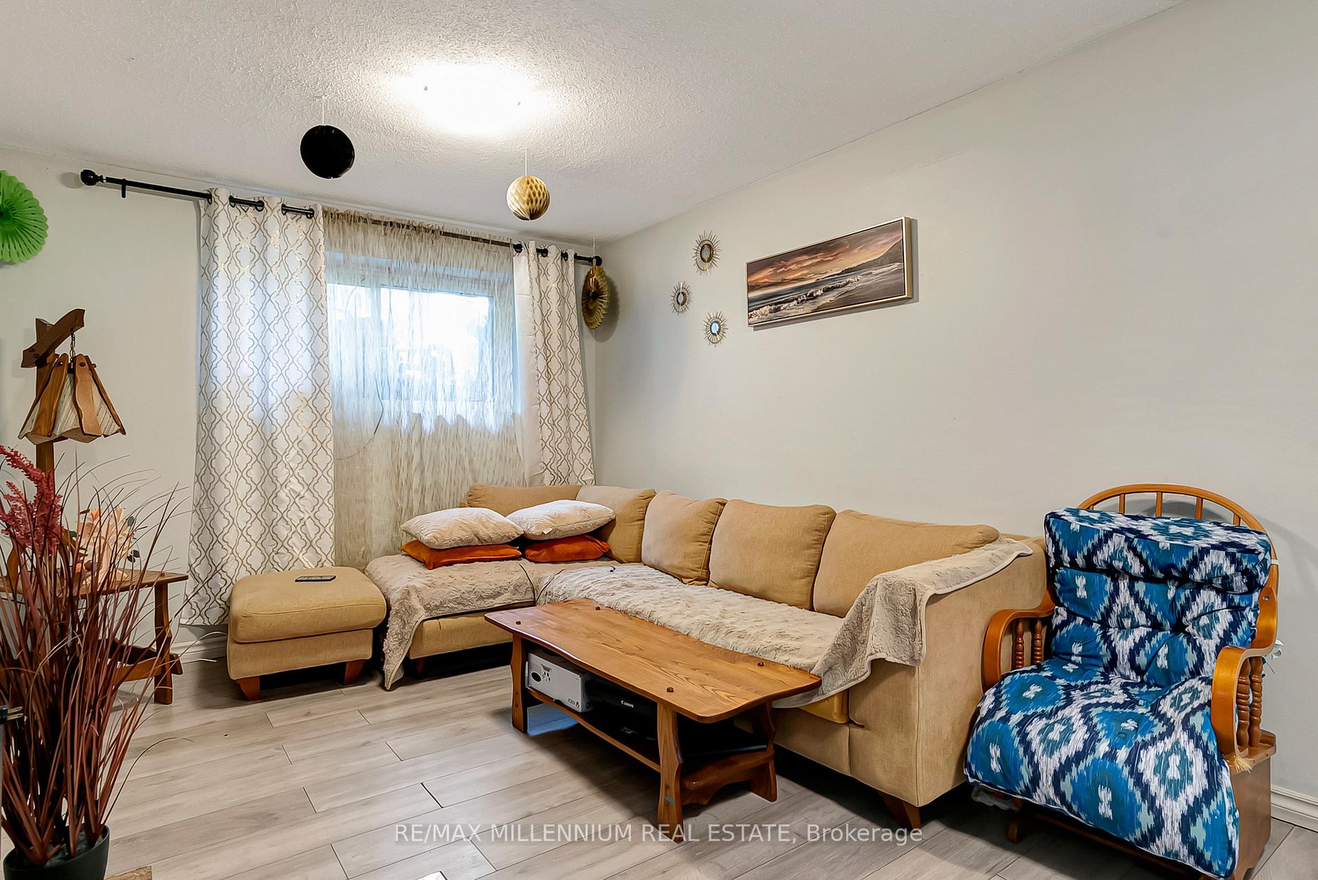 Photo 18 of 286 Driftwood Drive, Kitchener — HOMEH
