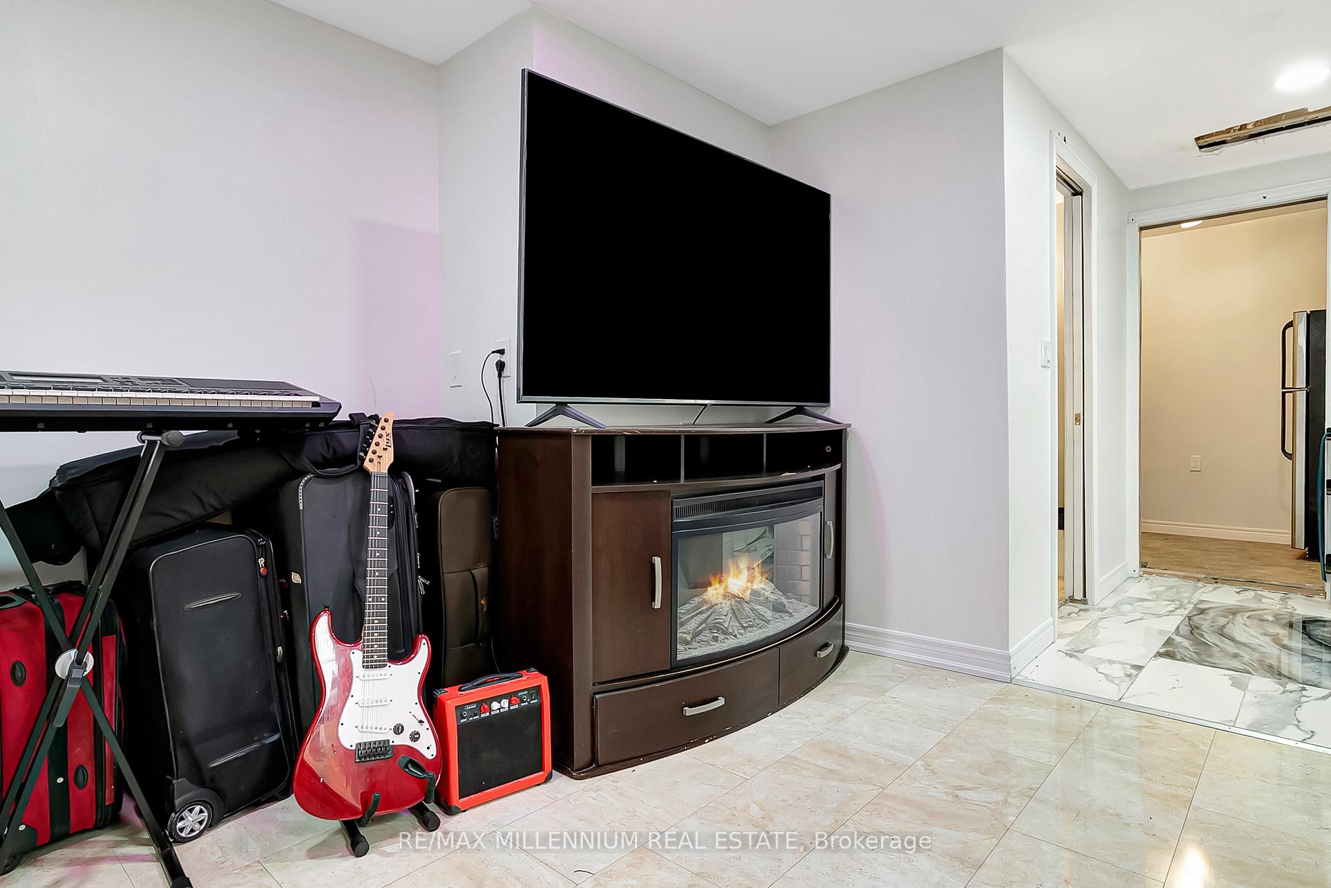 Photo 21 of 286 Driftwood Drive, Kitchener — HOMEH