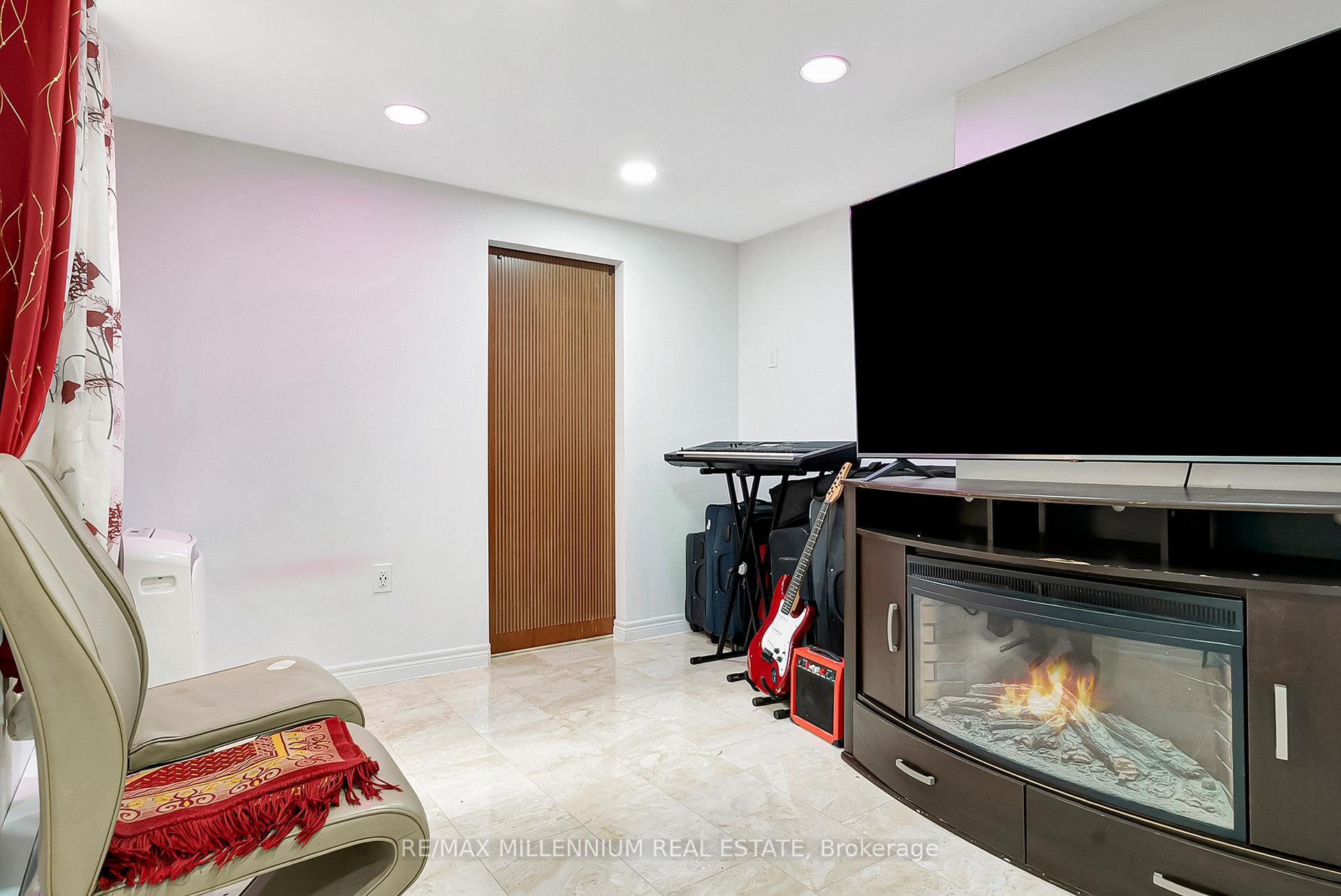 Photo 30 of 286 Driftwood Drive, Kitchener — HOMEH