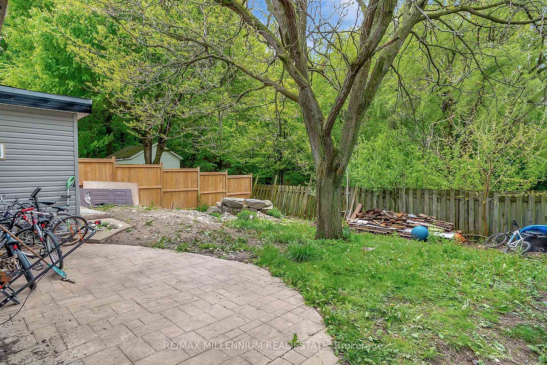 Photo 33 of 286 Driftwood Drive, Kitchener — HOMEH
