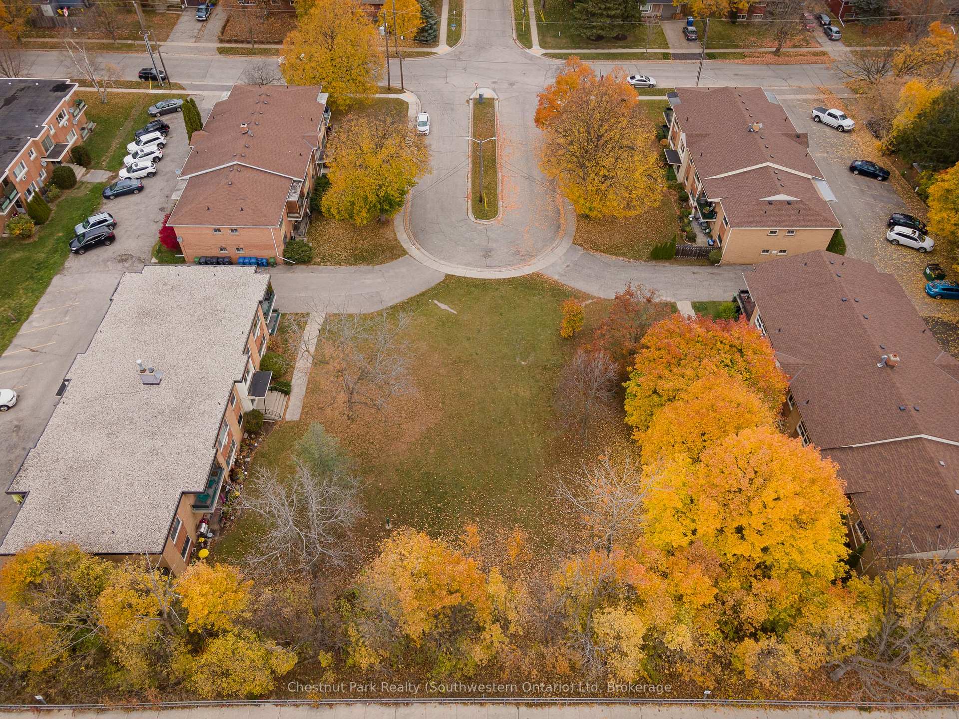 Photo 4 of 106 Sunnylea Crescent, Guelph, General Hospital — HOMEH