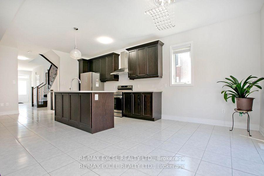 Photo 14 of 4 Yarl Drive, Markham, Middlefield — HOMEH