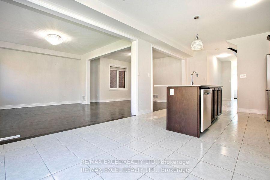 Photo 19 of 4 Yarl Drive, Markham, Middlefield — HOMEH