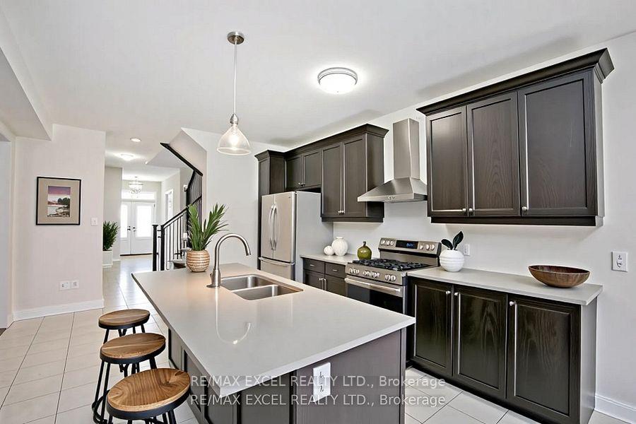 Photo 21 of 4 Yarl Drive, Markham, Middlefield — HOMEH