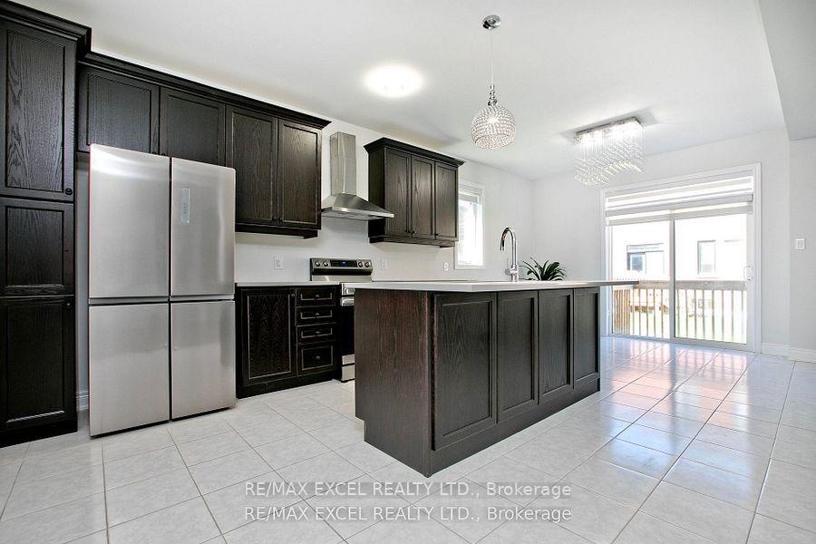 Photo 15 of 4 Yarl Drive, Markham, Middlefield — HOMEH