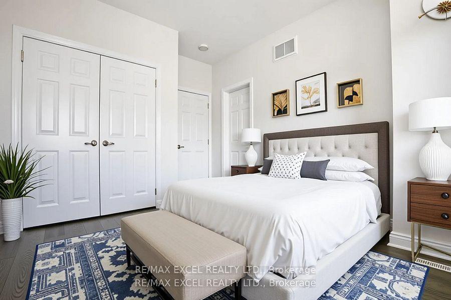 Photo 18 of 4 Yarl Drive, Markham, Middlefield — HOMEH