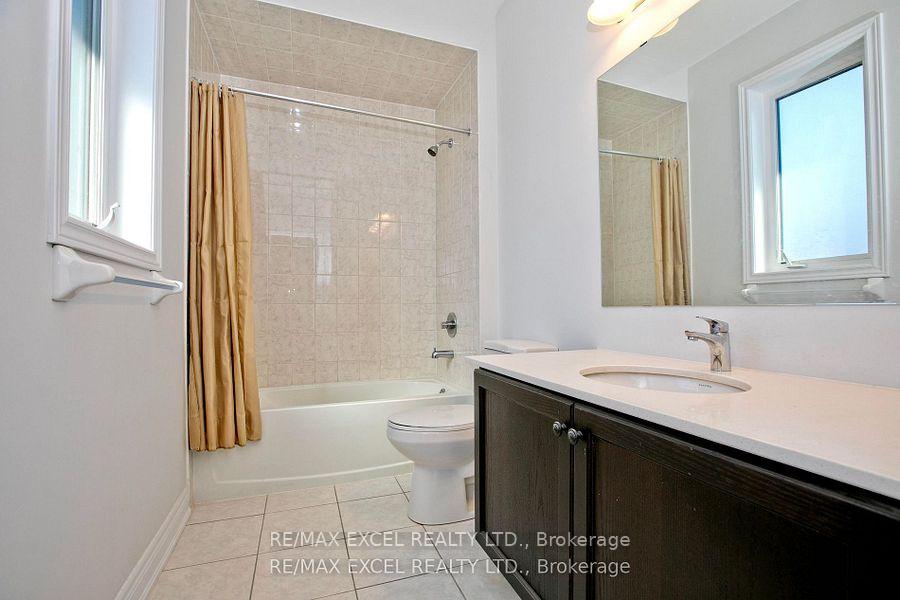 Photo 25 of 4 Yarl Drive, Markham, Middlefield — HOMEH