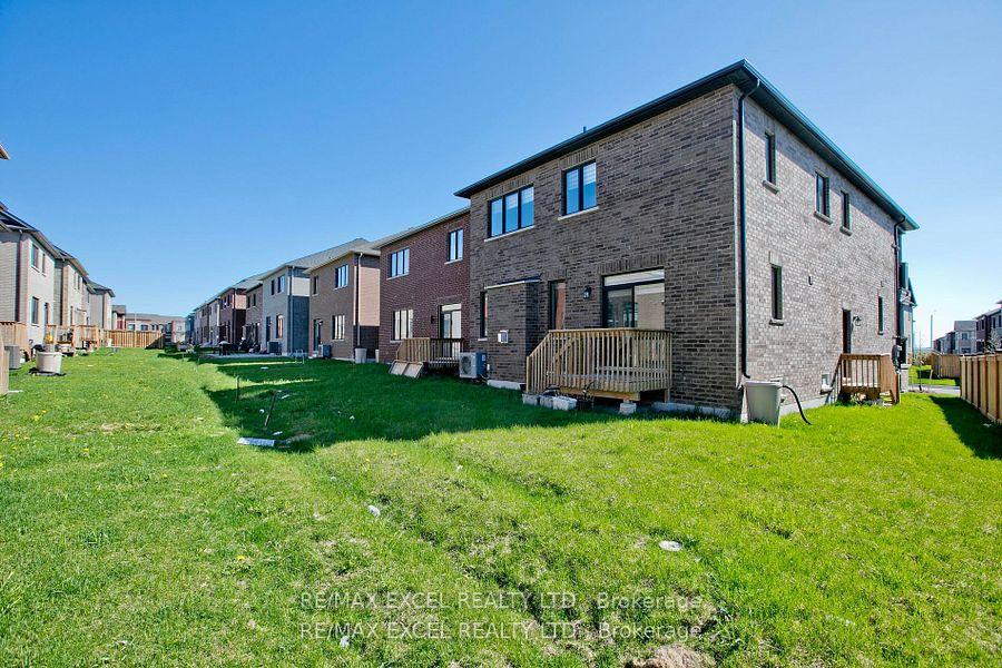 Photo 29 of 4 Yarl Drive, Markham, Middlefield — HOMEH