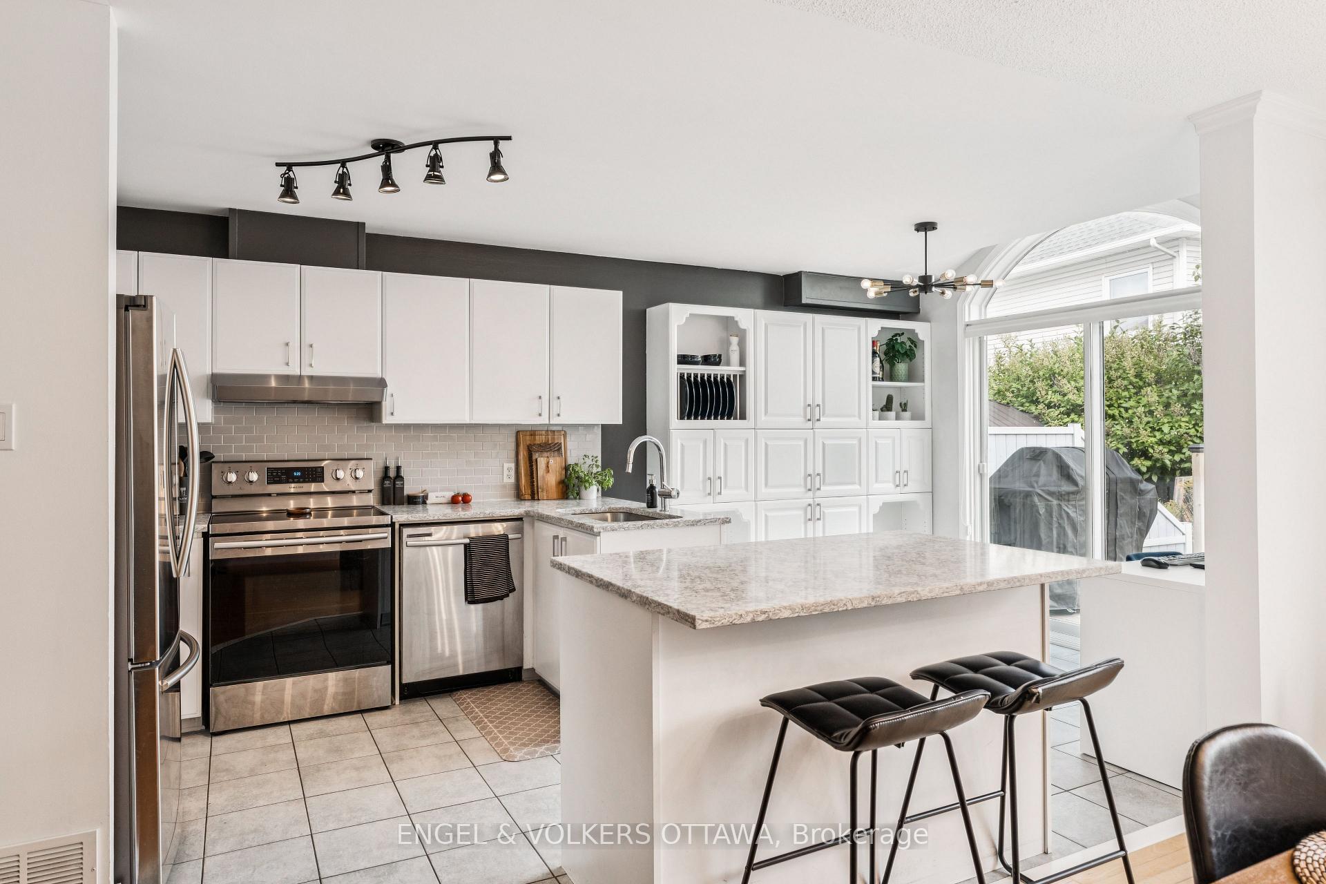 Photo 17 of 6285 Sablewood Place, Ottawa, Chapel Hill — HOMEH