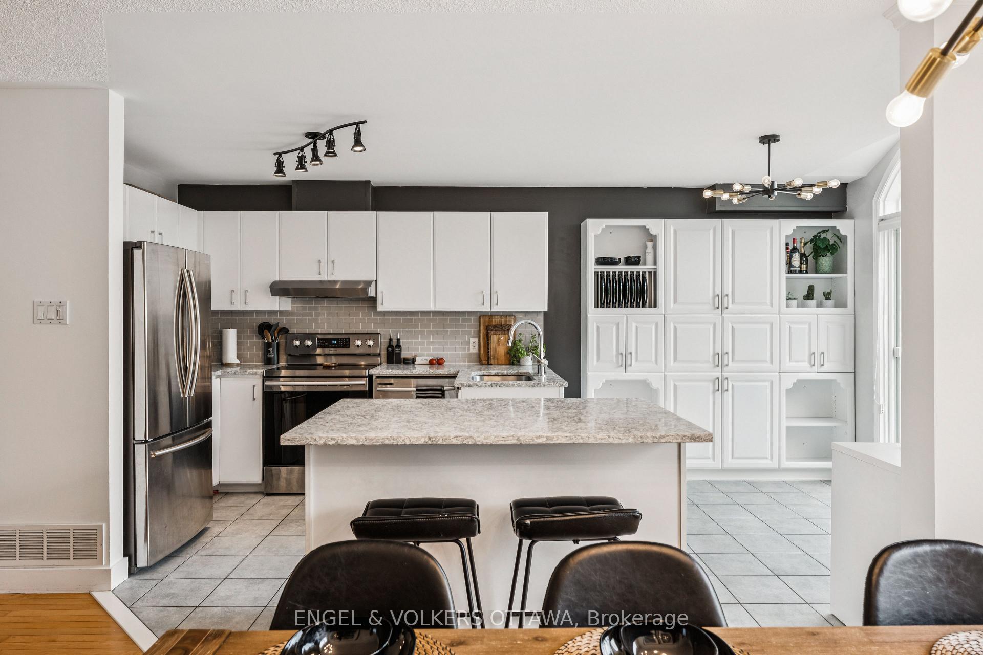 Photo 21 of 6285 Sablewood Place, Ottawa, Chapel Hill — HOMEH