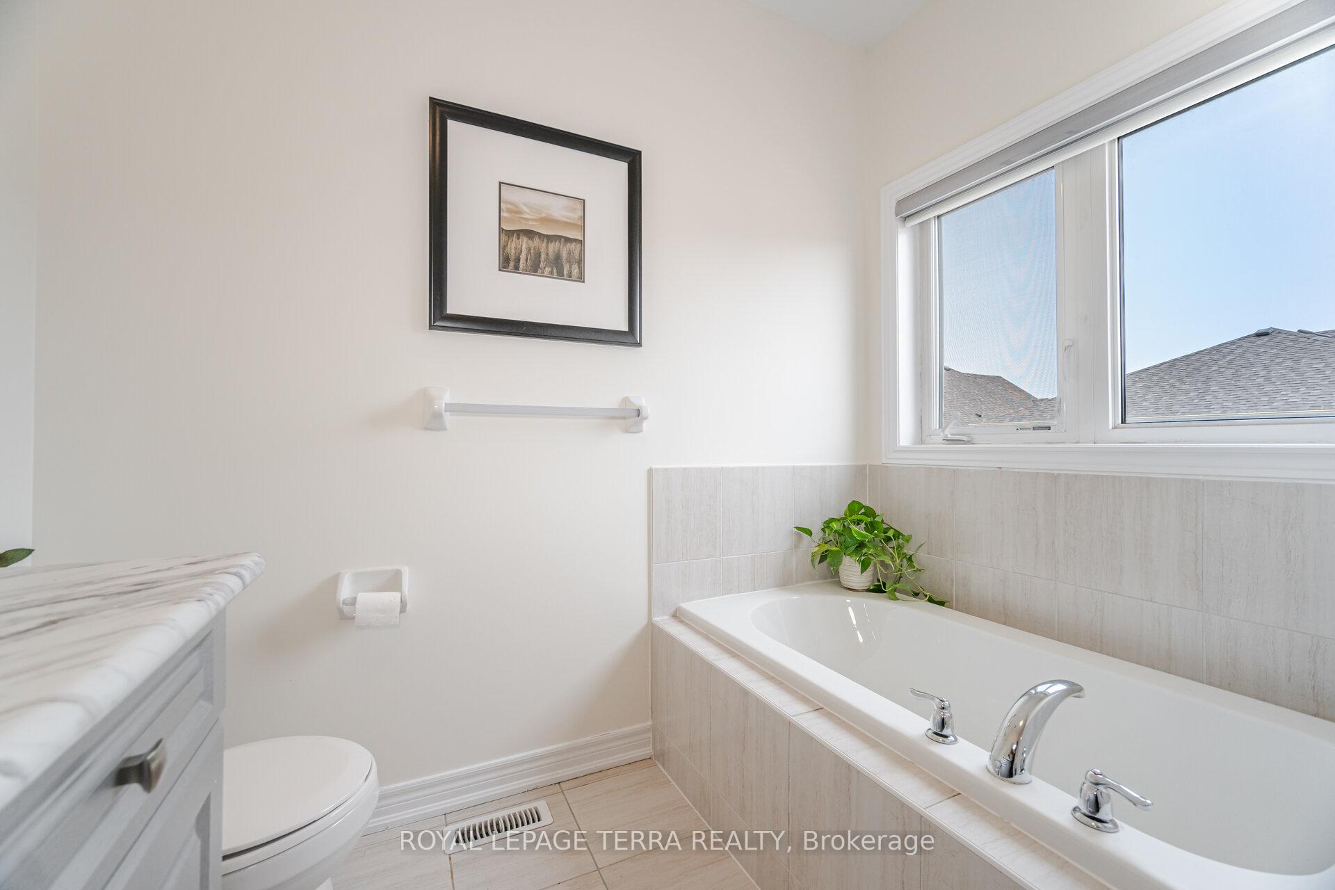 Photo 22 of 47 Cobriza Crescent, Brampton, Northwest Brampton — HOMEH