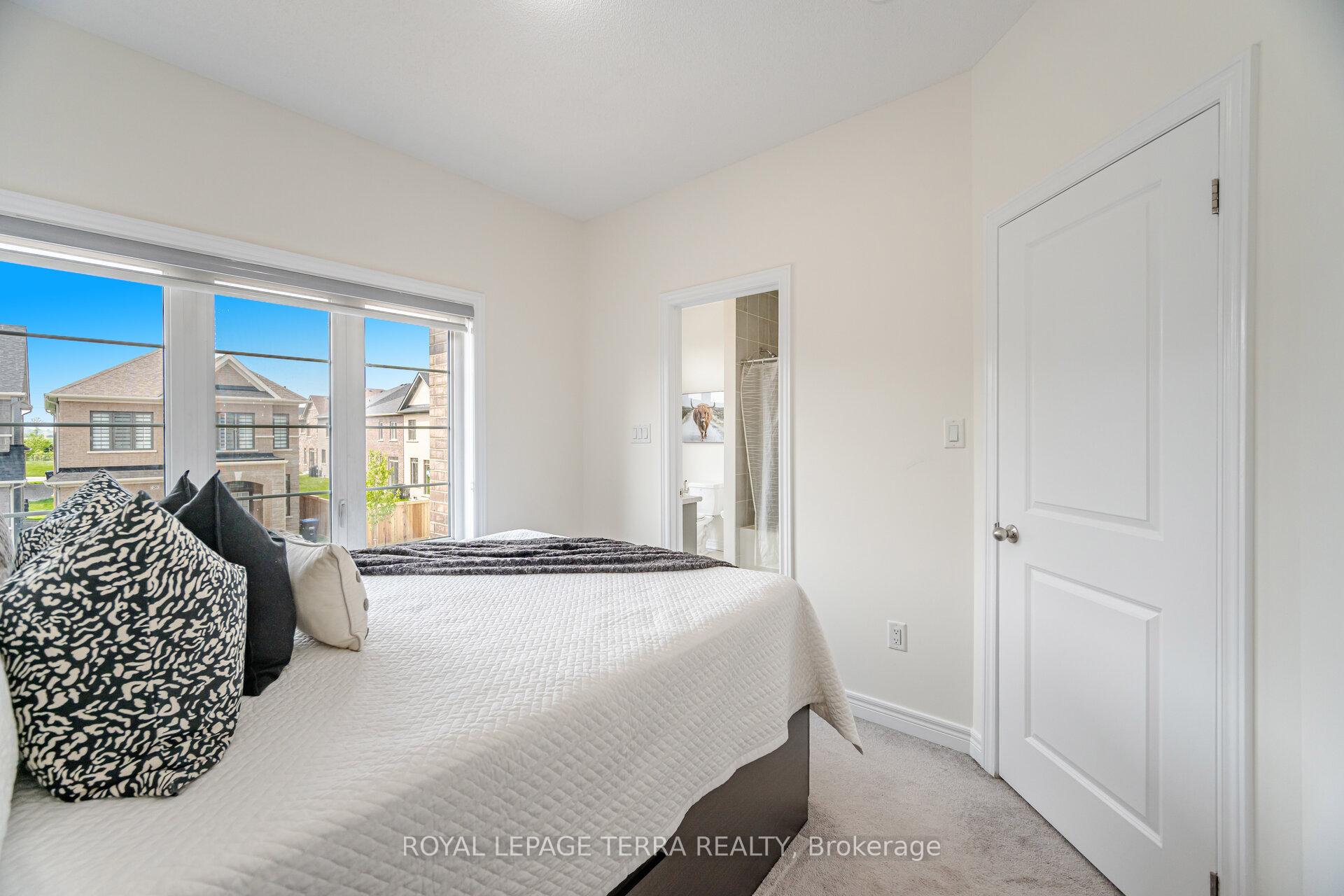 Photo 25 of 47 Cobriza Crescent, Brampton, Northwest Brampton — HOMEH