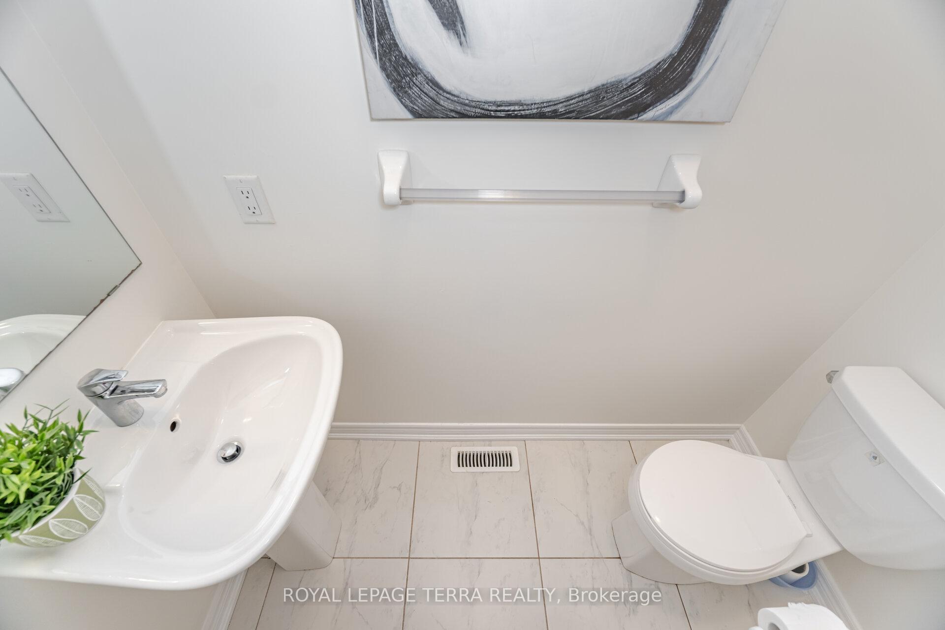Photo 36 of 47 Cobriza Crescent, Brampton, Northwest Brampton — HOMEH