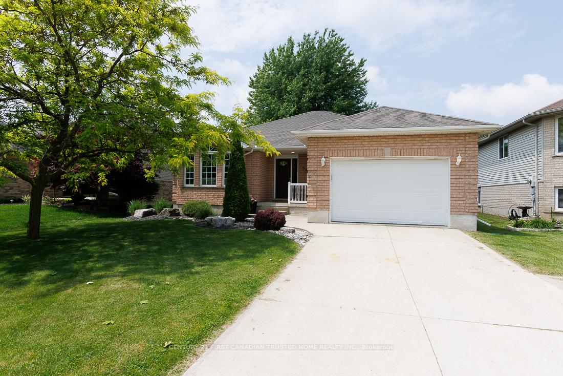Front of 581 Harris Circle