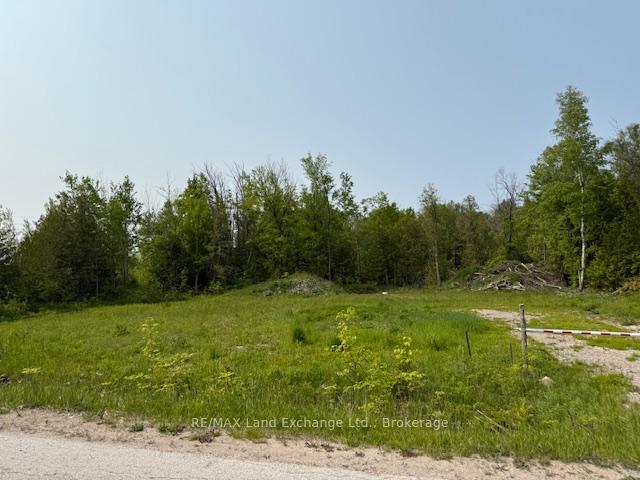 Photo 2 of 3 Lorne Beach Road, Kincardine — HOMEH
