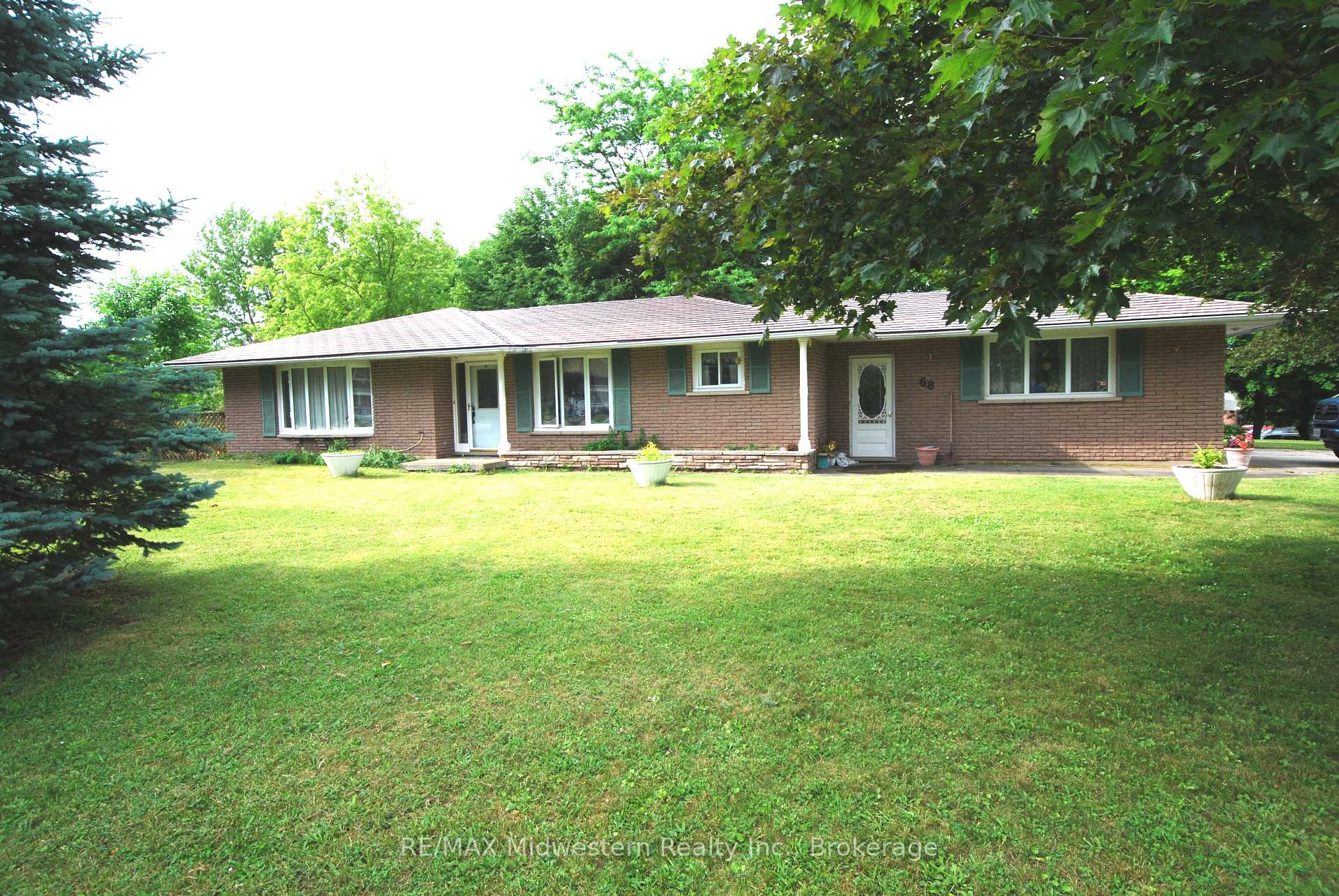 Photo 1 of 68 Elora Street N, Minto — HOMEH