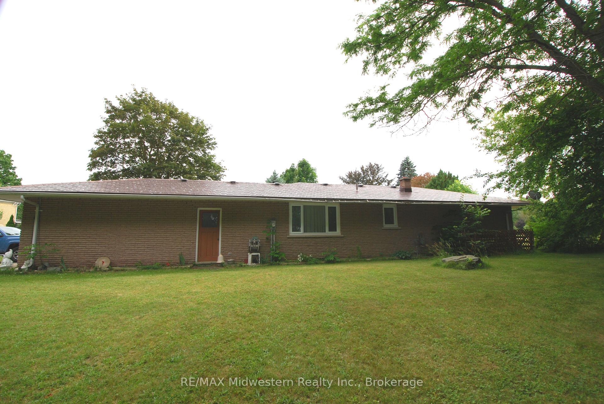 Photo 2 of 68 Elora Street N, Minto — HOMEH