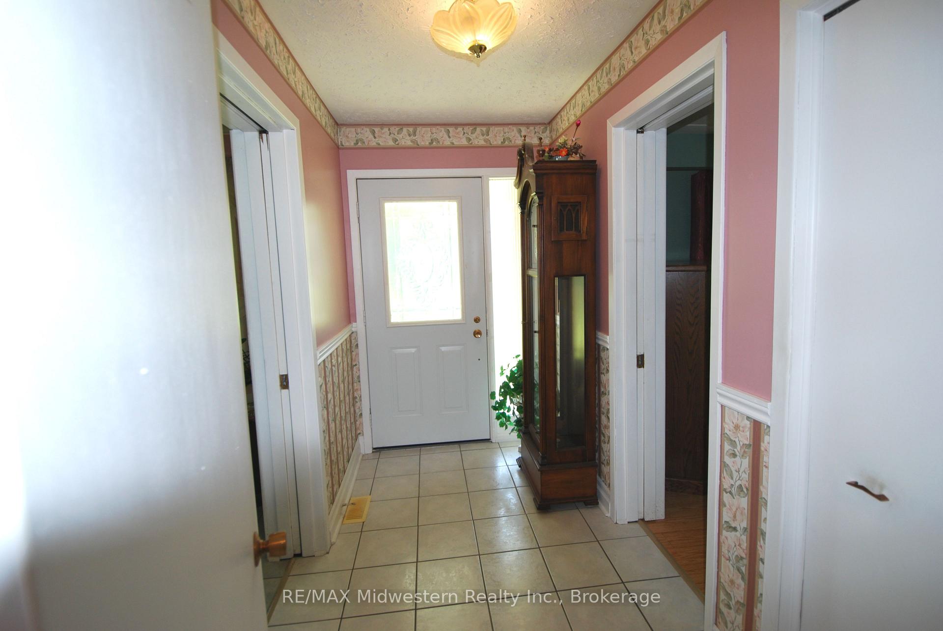 Photo 9 of 68 Elora Street N, Minto — HOMEH