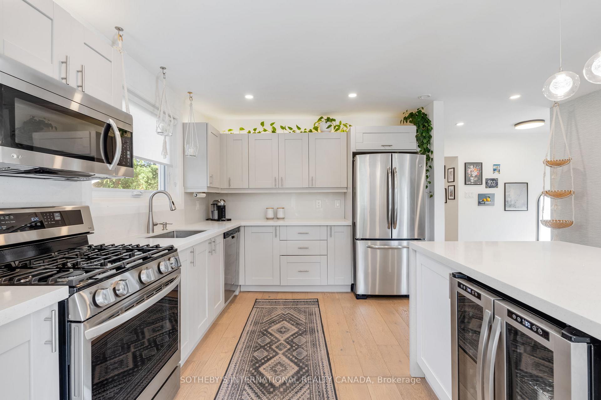 Photo 9 of 902 Vistula Drive, Pickering, West Shore — HOMEH