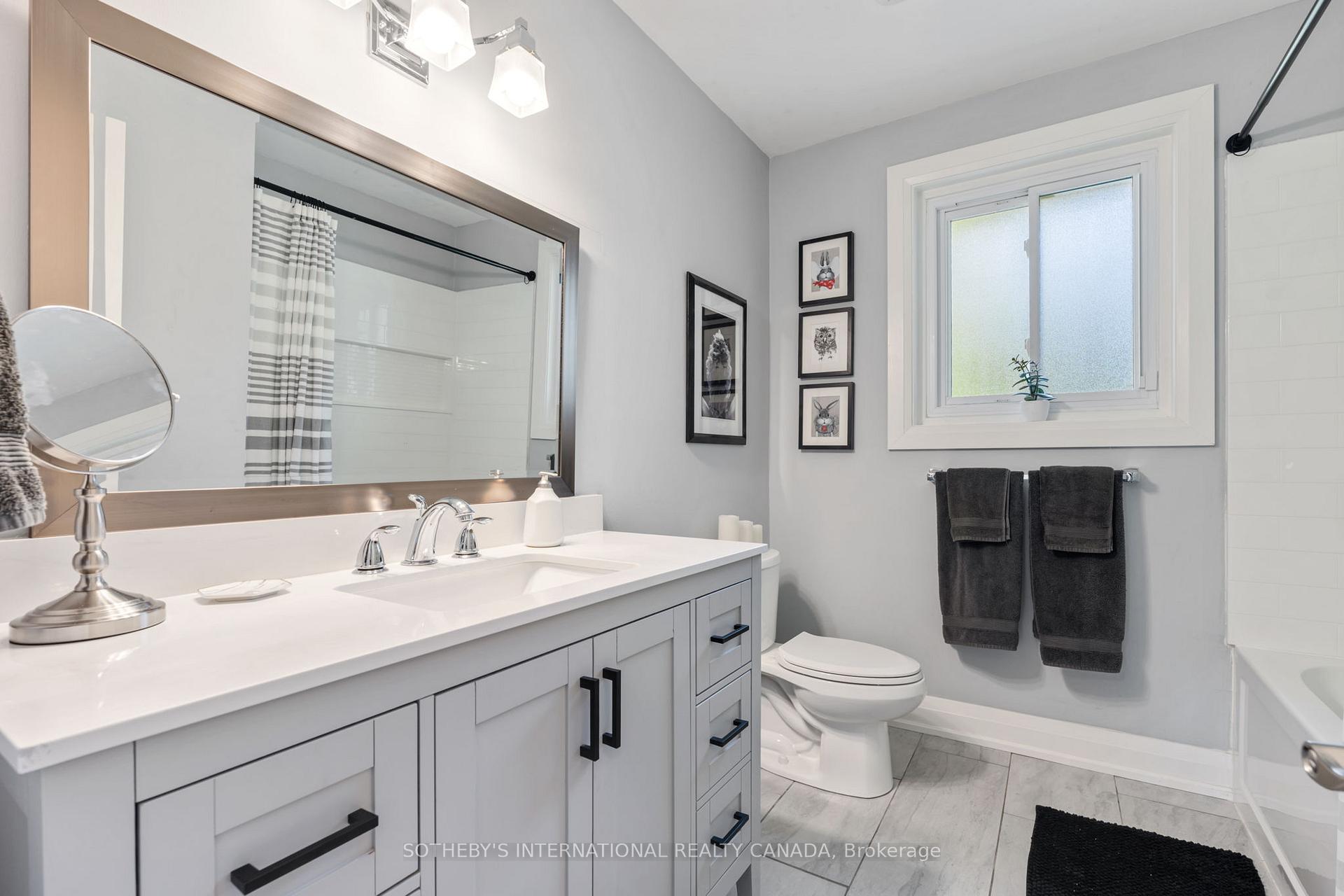 Photo 17 of 902 Vistula Drive, Pickering, West Shore — HOMEH