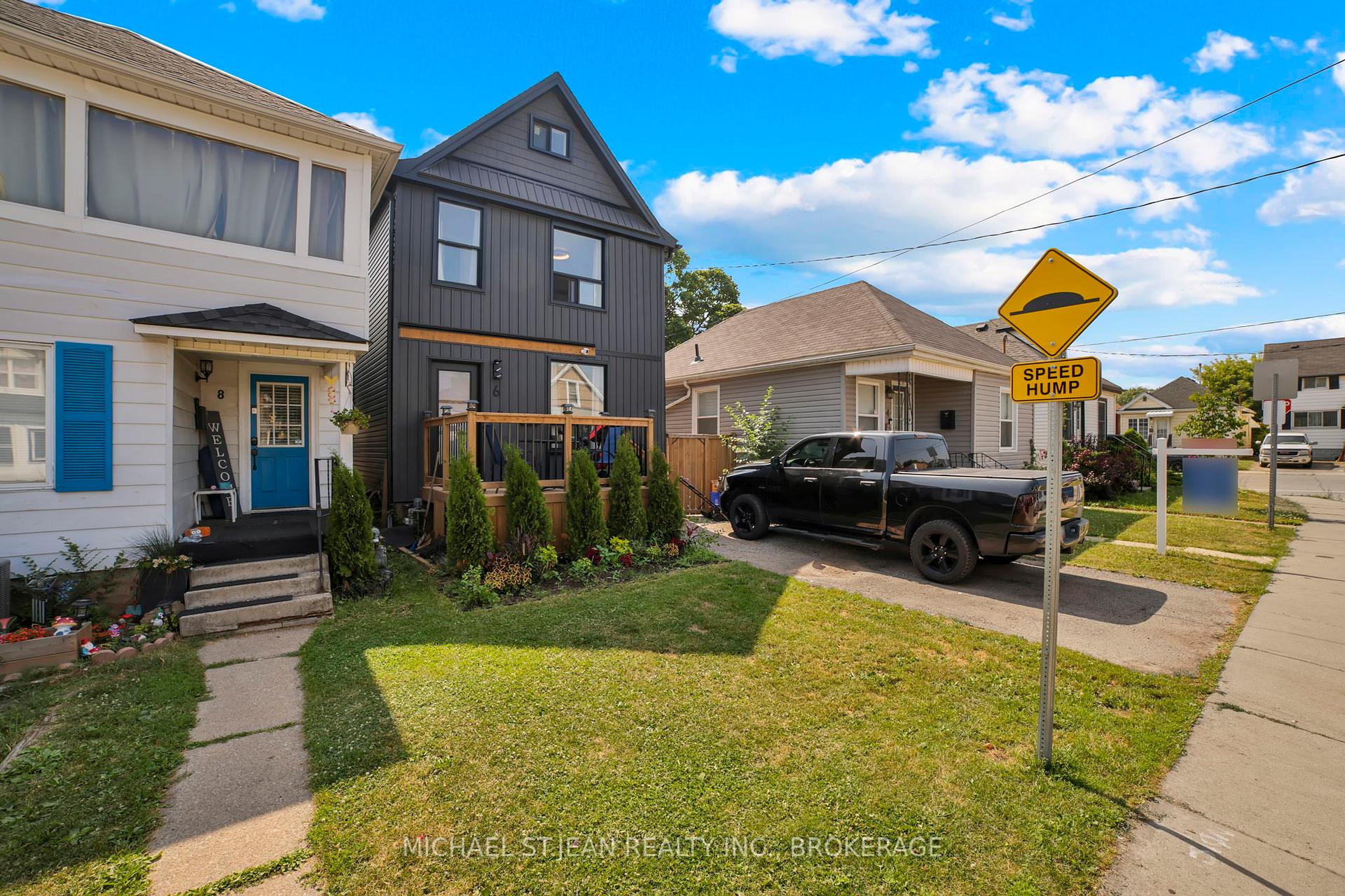 Photo 2 of 6 Frederick Avenue, Hamilton, Crown Point — HOMEH