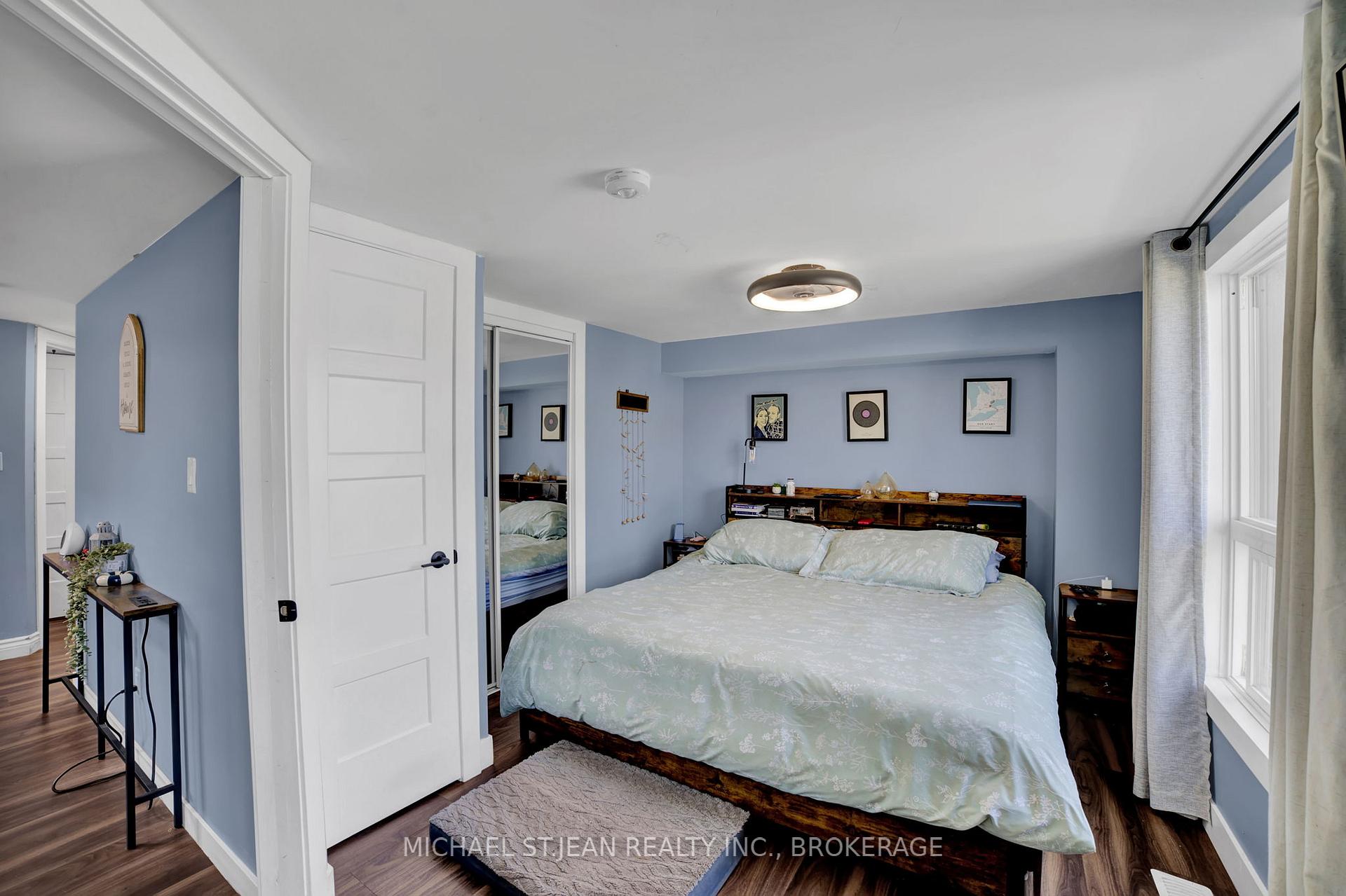 Photo 20 of 6 Frederick Avenue, Hamilton, Crown Point — HOMEH