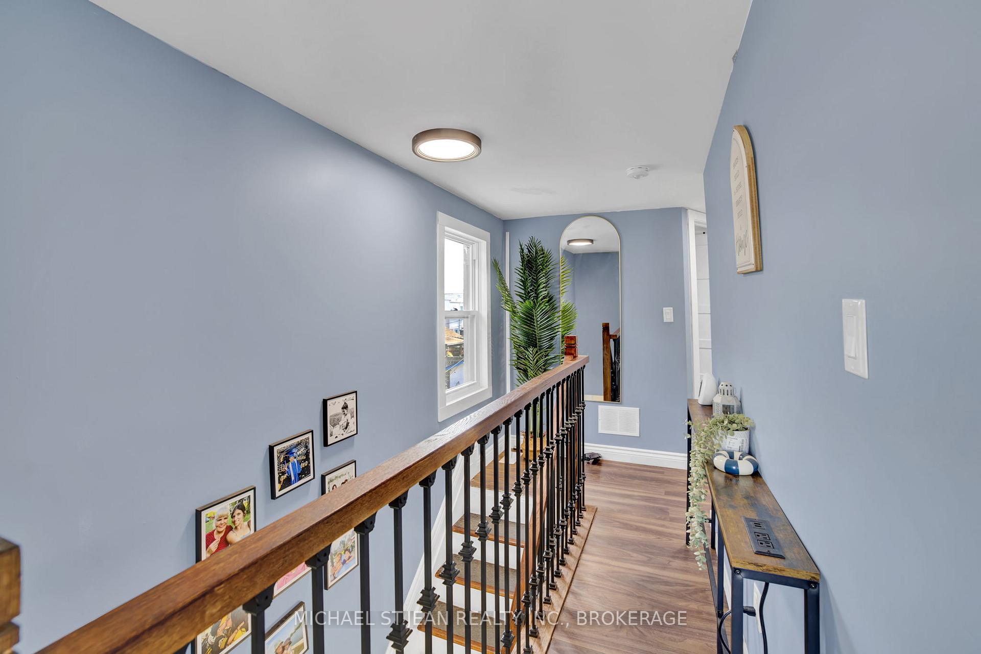 Photo 23 of 6 Frederick Avenue, Hamilton, Crown Point — HOMEH