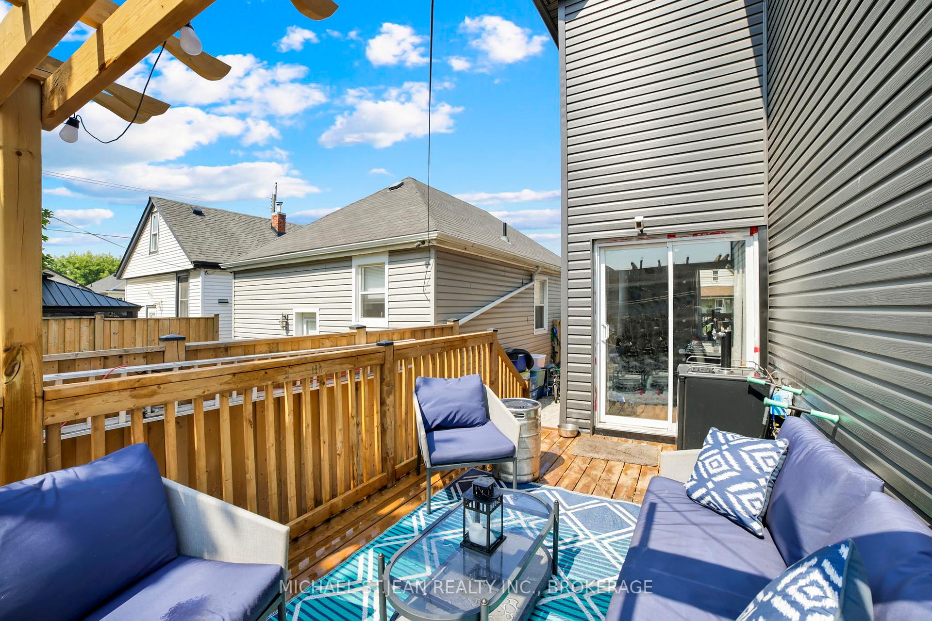 Photo 36 of 6 Frederick Avenue, Hamilton, Crown Point — HOMEH