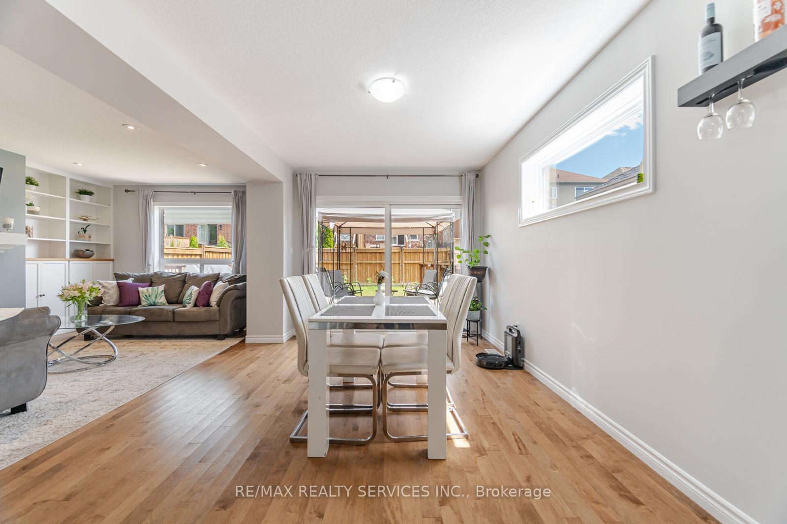 Photo 8 of 567 Starwood Drive, Guelph, Grange Road — HOMEH