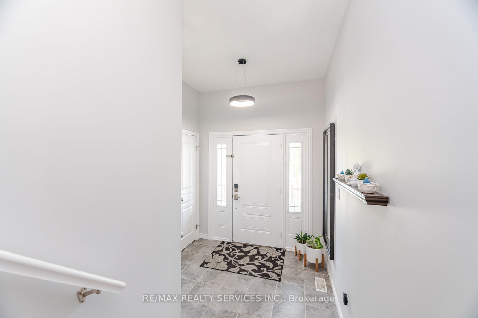 Photo 11 of 567 Starwood Drive, Guelph, Grange Road — HOMEH