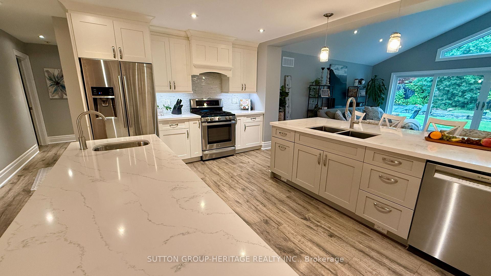 Photo 2 of 333 Fairview Drive, Whitby, Lynde Creek — HOMEH