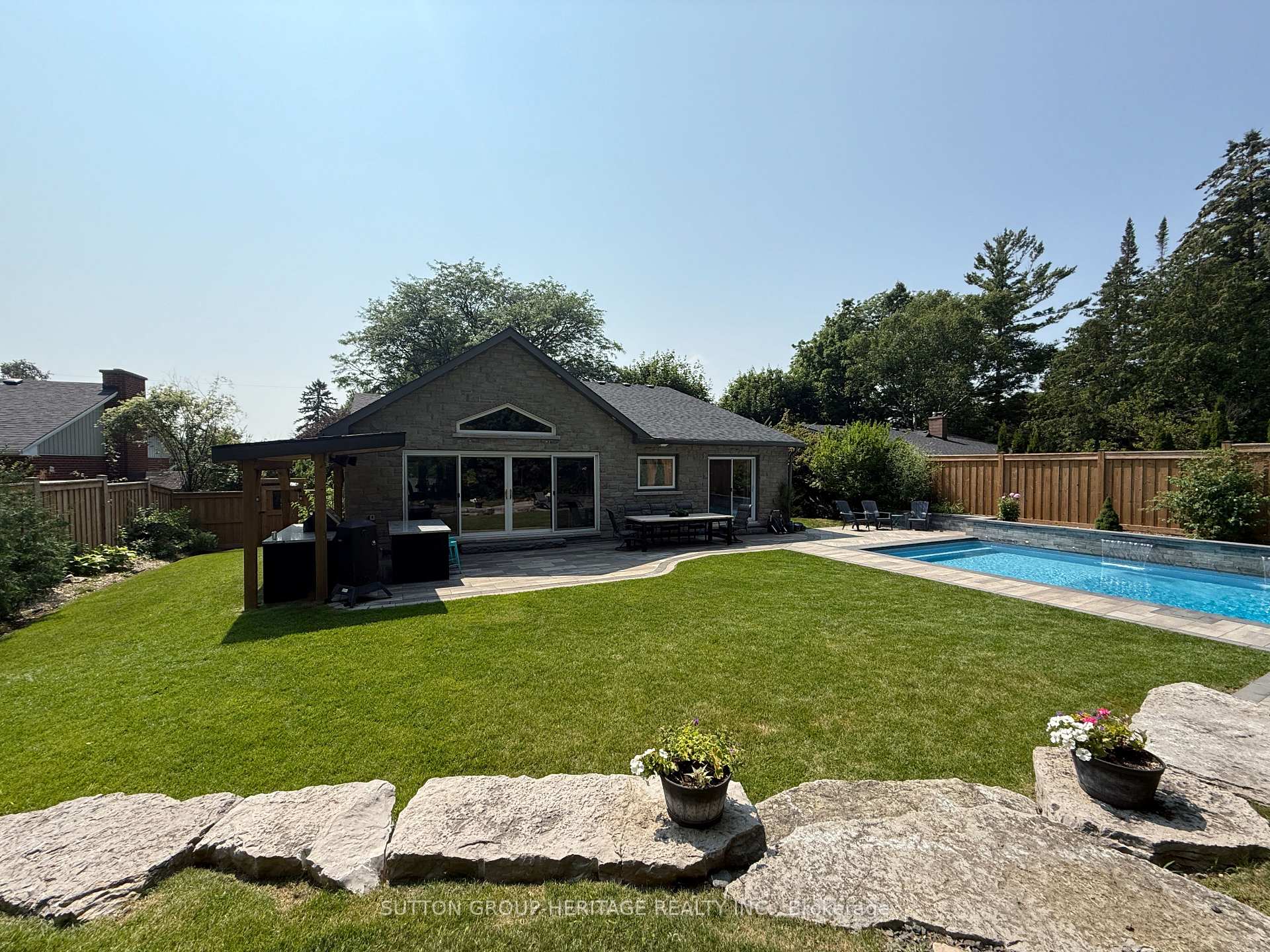 Photo 14 of 333 Fairview Drive, Whitby, Lynde Creek — HOMEH