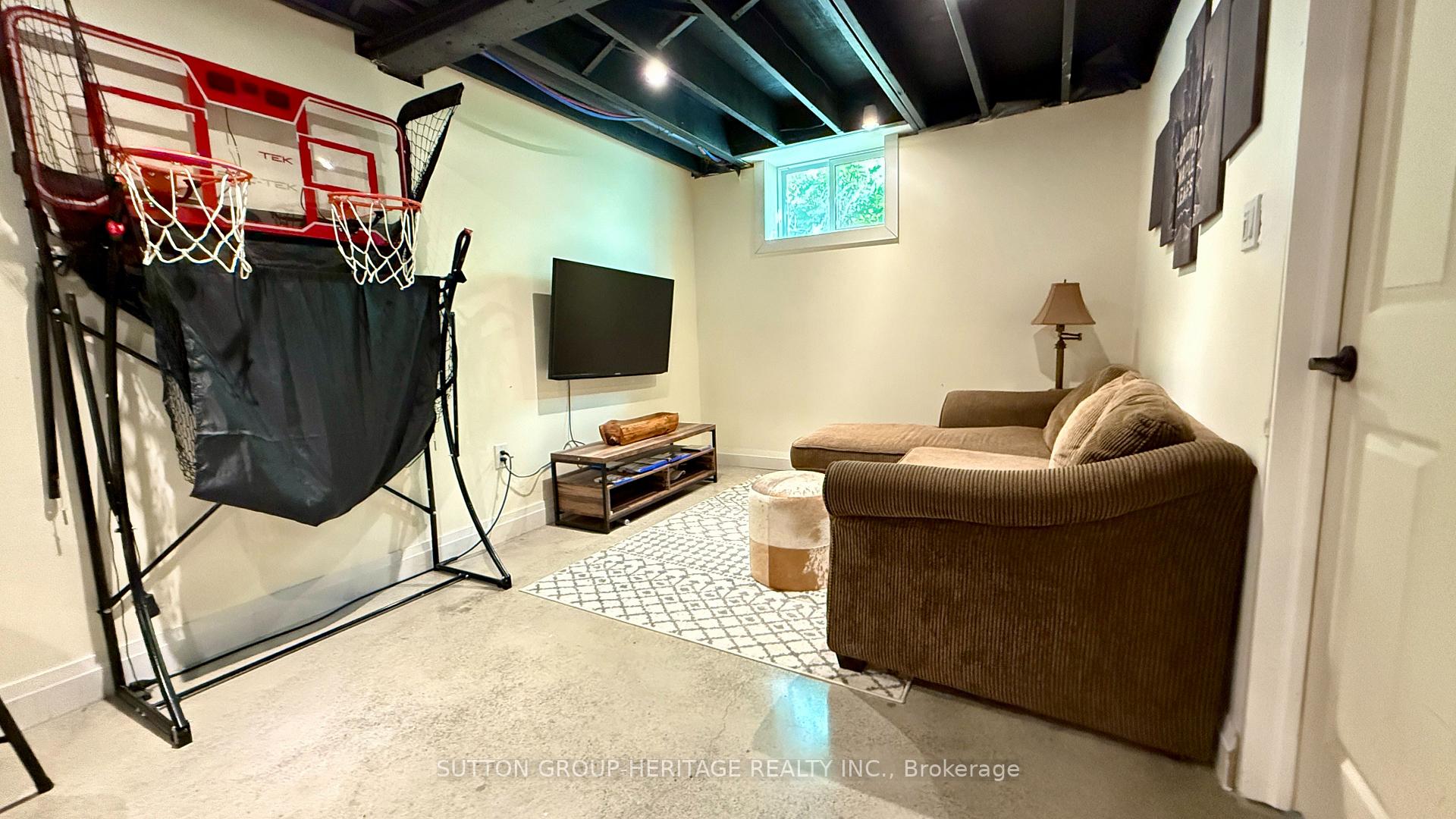 Photo 31 of 333 Fairview Drive, Whitby, Lynde Creek — HOMEH
