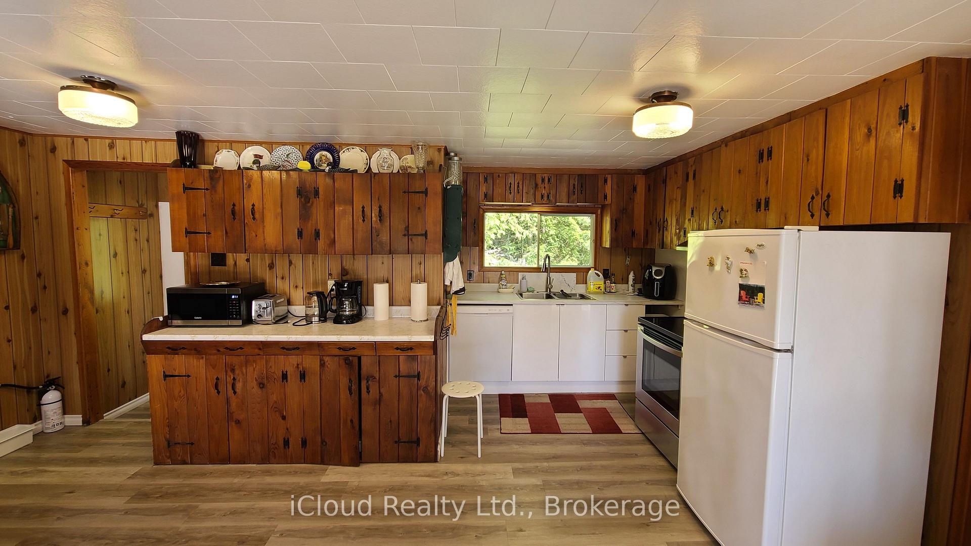 Photo 15 of 44 Red Cedar Drive S, Kincardine — HOMEH
