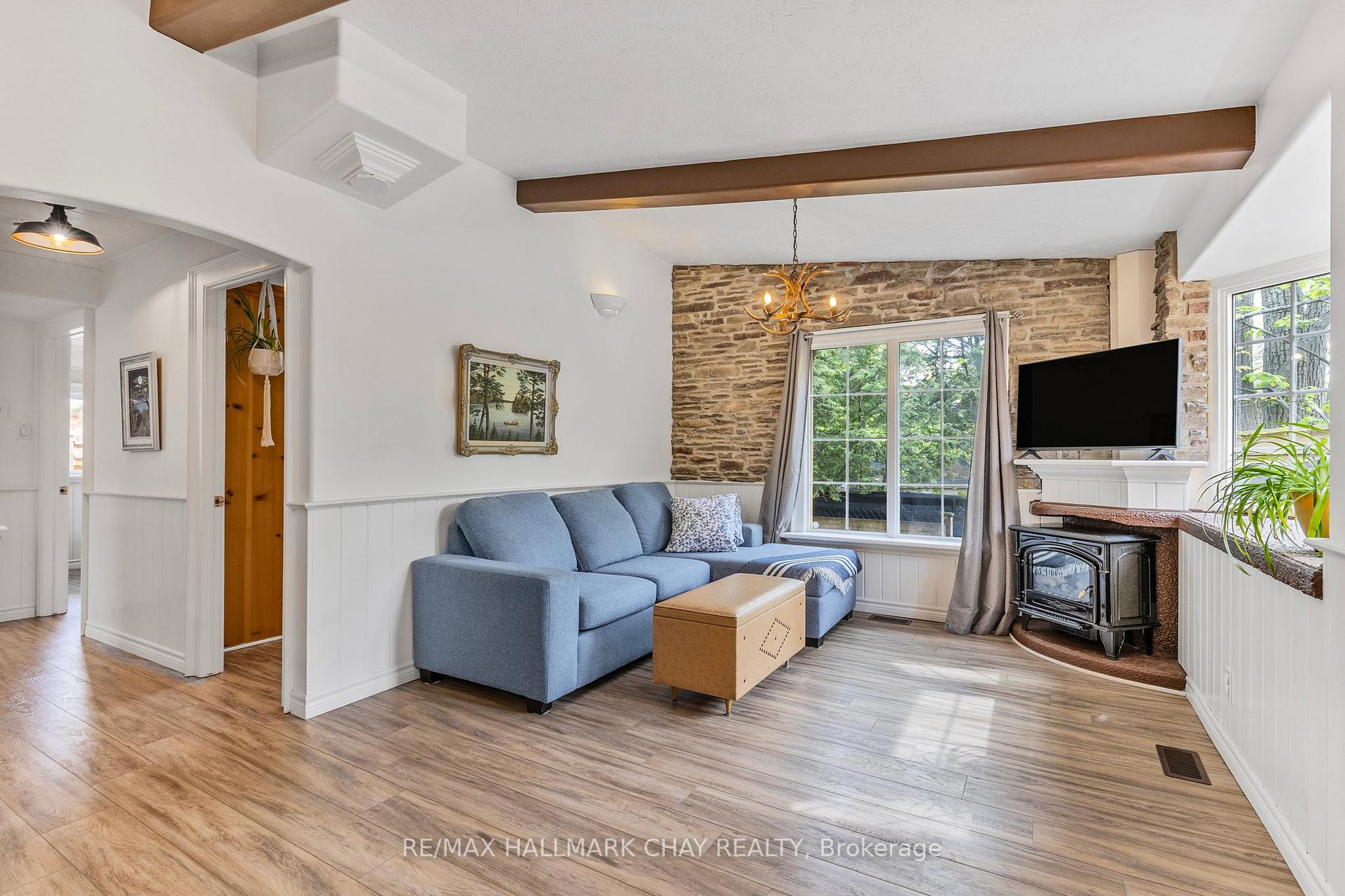 Photo 9 of 23 Pops Lane, Wasaga Beach — HOMEH