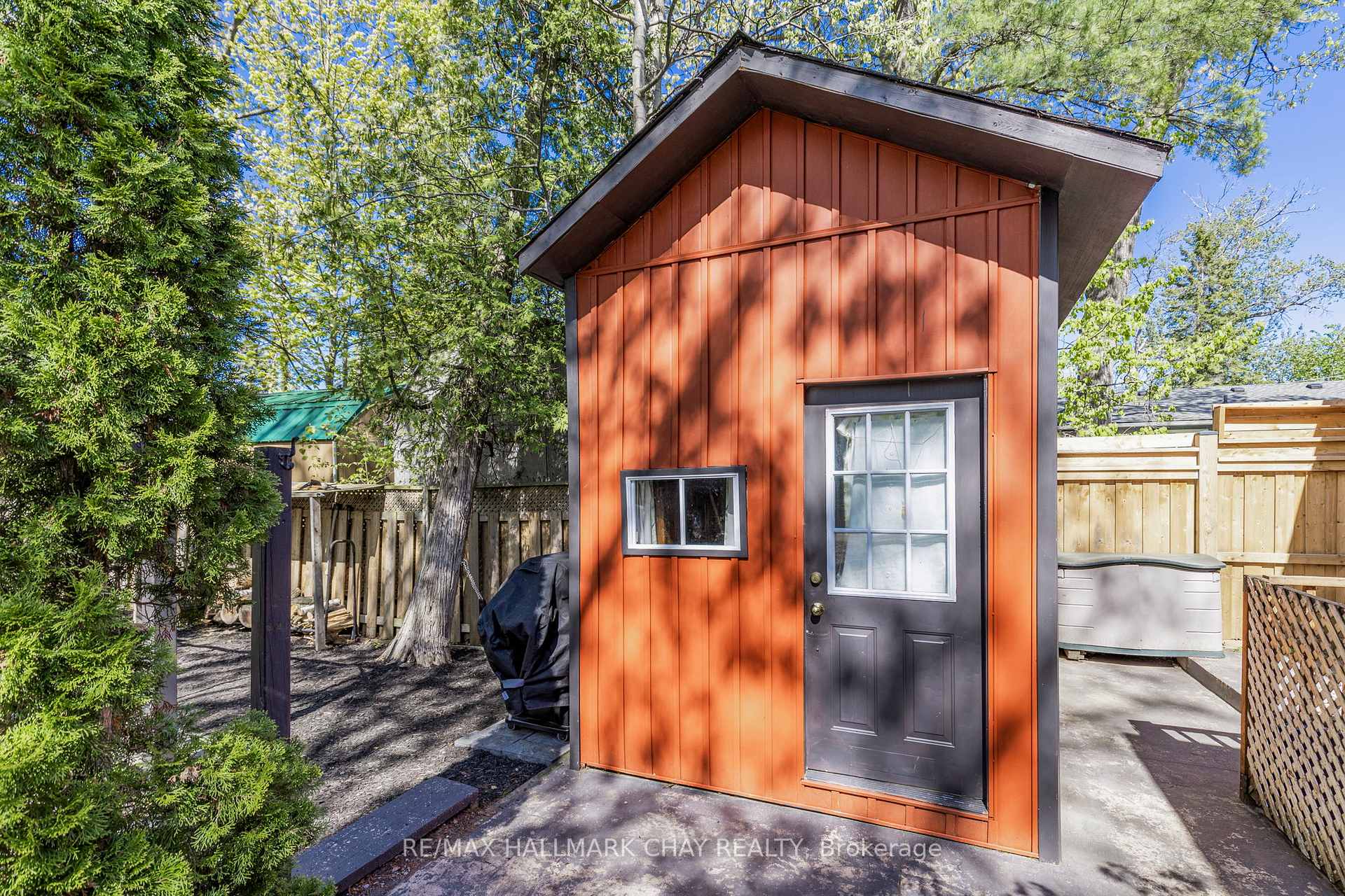 Photo 10 of 23 Pops Lane, Wasaga Beach — HOMEH