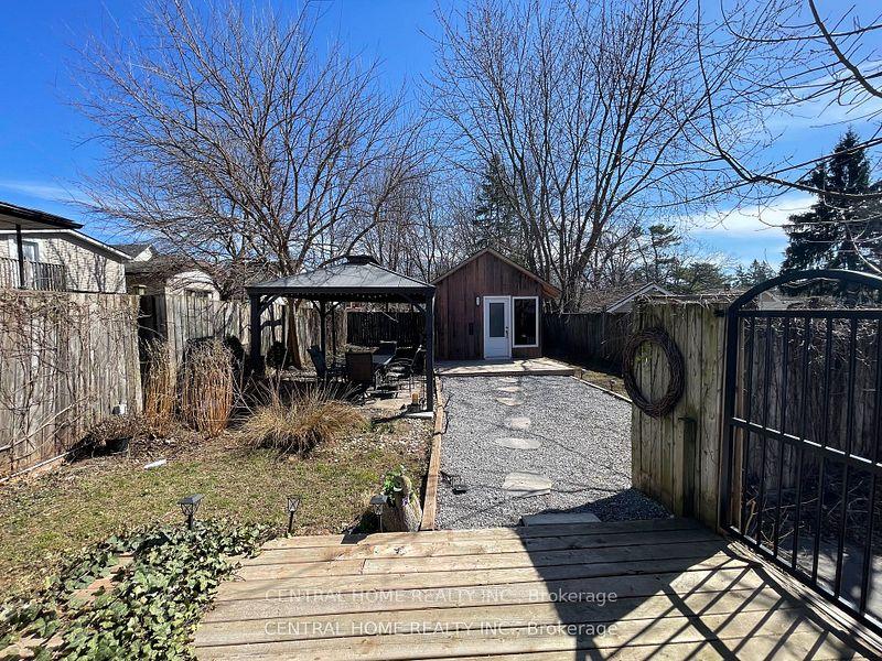 Photo 2 of 6068 Drummond Road, Niagara Falls, Dorchester — HOMEH