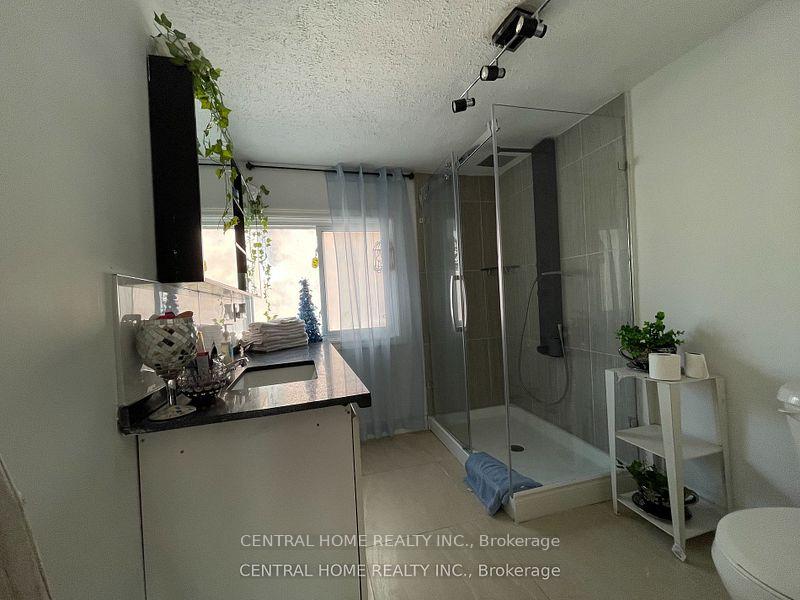 Photo 10 of 6068 Drummond Road, Niagara Falls, Dorchester — HOMEH