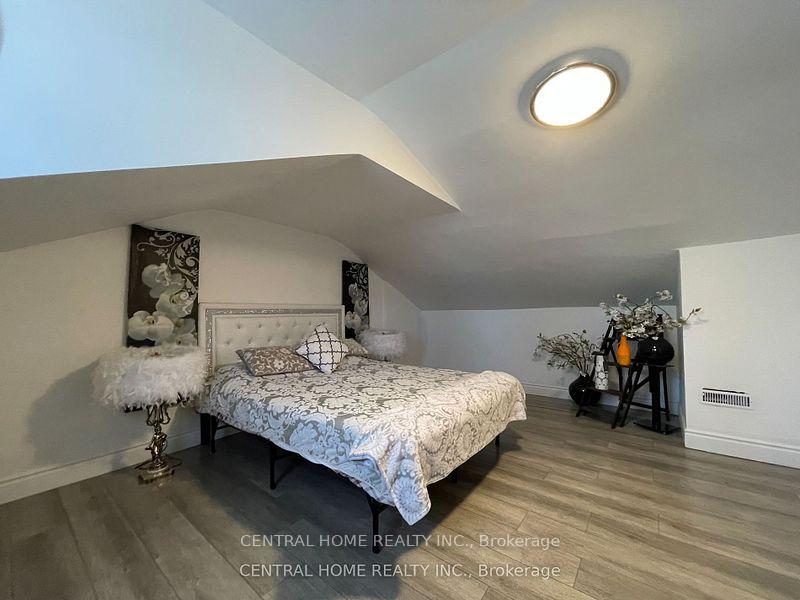Photo 17 of 6068 Drummond Road, Niagara Falls, Dorchester — HOMEH
