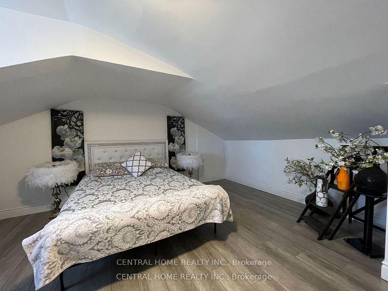 Photo 15 of 6068 Drummond Road, Niagara Falls, Dorchester — HOMEH
