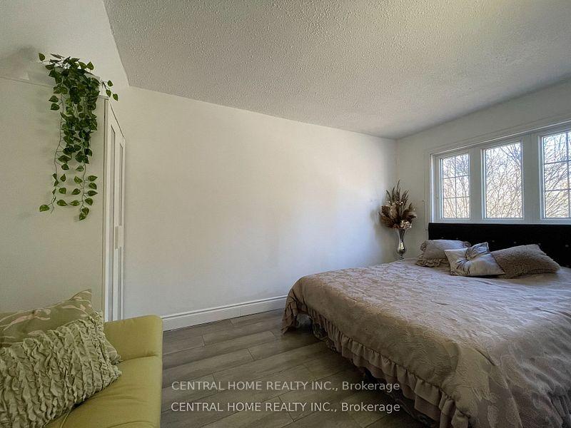 Photo 19 of 6068 Drummond Road, Niagara Falls, Dorchester — HOMEH